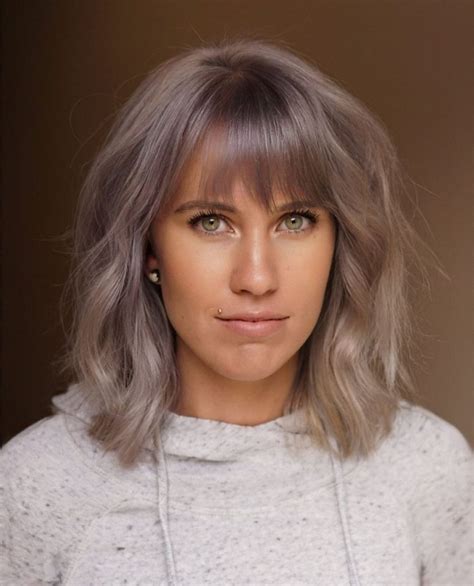 blunt shoulder length haircut